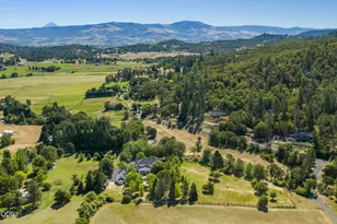 4244 Griffin Creek Rd, Medford, OR 97501 - Photo 70