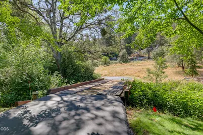 4244 Griffin Creek Road, Medford, OR 97501 - Photo 68