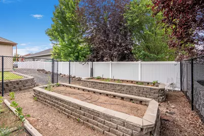 3571 SW 36th Place, Redmond, OR 97756 - Photo 32