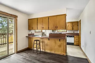 22305 Neff Rd, Bend, OR 97701 - Photo 16