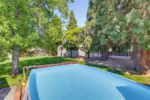 1130 Crest Dr, Central Point, OR 97502 - Photo 34