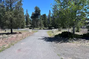 52643 Center Dr, La Pine, OR 97739 - Photo 2