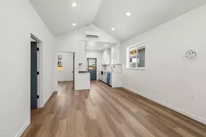 206 Gangnes Drive, Talent, OR 97540 - Photo 6