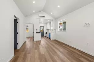 206 Gangnes Dr, Talent, OR 97540 - Photo 6