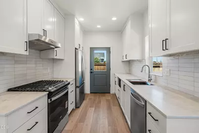206 Gangnes Drive, Talent, OR 97540 - Photo 8