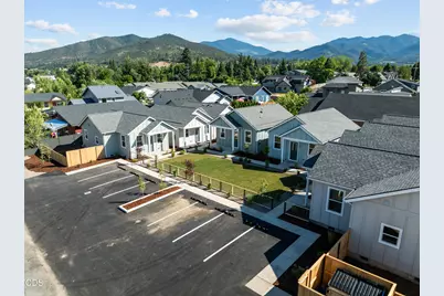 206 Gangnes Drive, Talent, OR 97540 - Photo 4