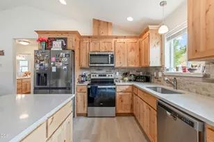 1017 NE Crista Ct, Prineville, OR 97754 - Photo 6