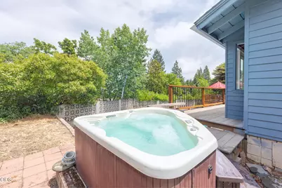565 Henley Way, Ashland, OR 97520 - Photo 46