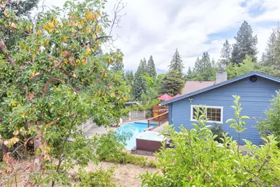 565 Henley Way, Ashland, OR 97520 - Photo 52