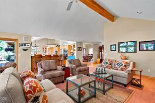 20490 Timberline Ct, Bend, OR 97702 - Photo 4