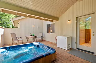 20490 Timberline Ct, Bend, OR 97702 - Photo 22