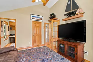 20490 Timberline Ct, Bend, OR 97702 - Photo 14