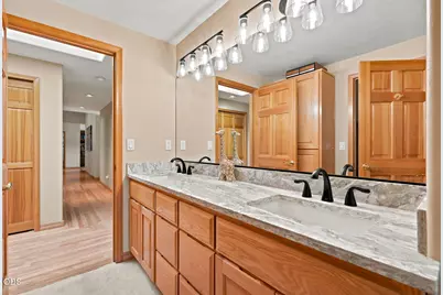 20490 Timberline Court, Bend, OR 97702 - Photo 24