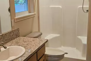1296 Fruitdale Dr, Grants Pass, OR 97527 - Photo 14
