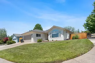 1699 Husker Butte Ln, Medford, OR 97504 - Photo 2