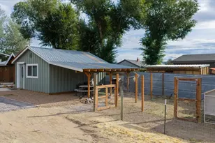 3806 NE Butte Ln, Prineville, OR 97754 - Photo 8