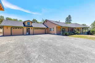 371 Castle Creek Rd, Grants Pass, OR 97526 - Photo 6