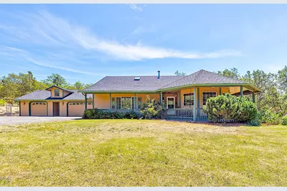 371 Castle Creek Road, Grants Pass, OR 97526 - Photo 1