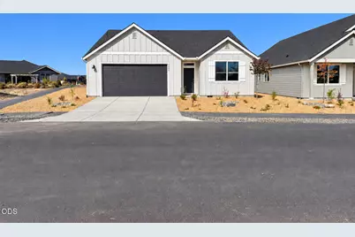 2505 NW 23rd Lp. S, Redmond, OR 97756 - Photo 1