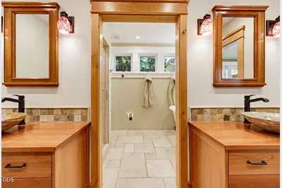 307 N Main Street, Ashland, OR 97520 - Photo 42