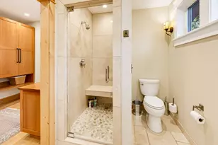 307 N Main St, Ashland, OR 97520 - Photo 44