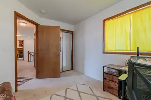 3733 Sherwood Park Dr, Medford, OR 97504 - Photo 24
