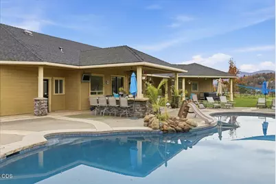 899 Old Stage Road, Medford, OR 97502 - Photo 42