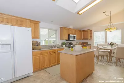 208 NW Creekside Drive, Grants Pass, OR 97526 - Photo 8