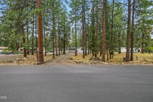61057 Chuckanut Dr, Bend, OR 97702 - Photo 4