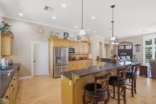 212 Isabella Ln, Grants Pass, OR 97526 - Photo 10