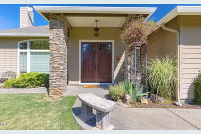 212 Isabella Lane, Grants Pass, OR 97526 - Photo 6