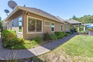 212 Isabella Ln, Grants Pass, OR 97526 - Photo 8