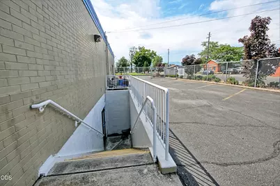 1025 Court Street, Medford, OR 97501 - Photo 14