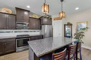 2318 SW Valleyview Dr, Redmond, OR 97756 - Photo 16