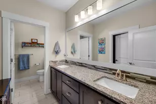 2318 SW Valleyview Dr, Redmond, OR 97756 - Photo 22