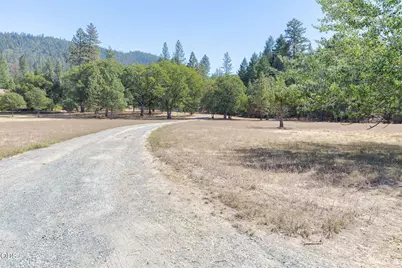 543 Serenity Lane, Grants Pass, OR 97526 - Photo 44