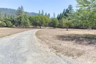 543 Serenity Ln, Grants Pass, OR 97526 - Photo 44