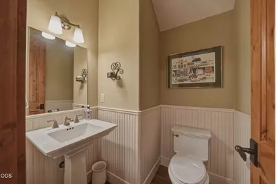 11308 Highcrest Court, Redmond, OR 97756 - Photo 12