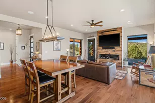 17771 Warrin Rd, Sisters, OR 97759 - Photo 16
