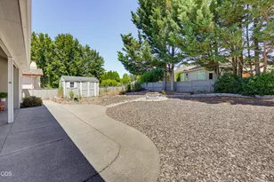 3409 Creek View Dr, Medford, OR 97504 - Photo 36