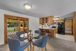 19572 Apache Rd, Bend, OR 97702 - Photo 12