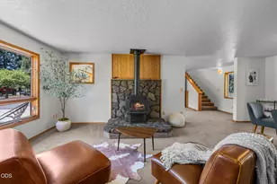 19572 Apache Rd, Bend, OR 97702 - Photo 8