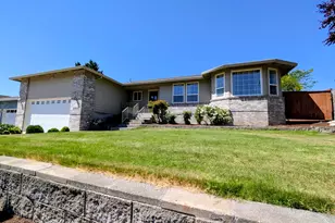 2749 Brookside Dr, Medford, OR 97504 - Photo 30