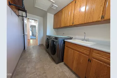 2749 Brookside Drive, Medford, OR 97504 - Photo 22