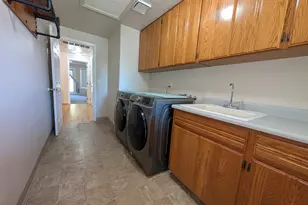 2749 Brookside Dr, Medford, OR 97504 - Photo 22