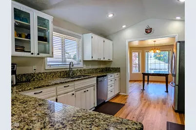 2749 Brookside Drive, Medford, OR 97504 - Photo 4