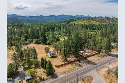 33105 Redwood Highway, O'Brien, OR 97534 - Photo 12