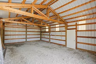 13005 SW Airstrip Ln, Culver, OR 97734 - Photo 6