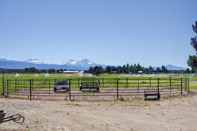 65055 Old Bend Redmond Highway, Bend, OR 97703 - Photo 38