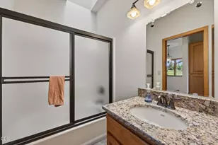 65055 Old Bend Redmond Hwy, Bend, OR 97703 - Photo 24